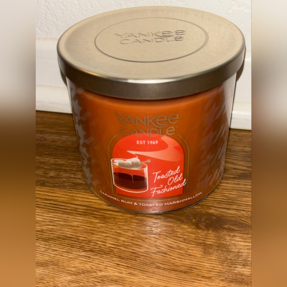 YANKEE CANDLE Toasted Old Fashioned (Medium 3 Wick Candle) NEW! - Picture 4 of 16